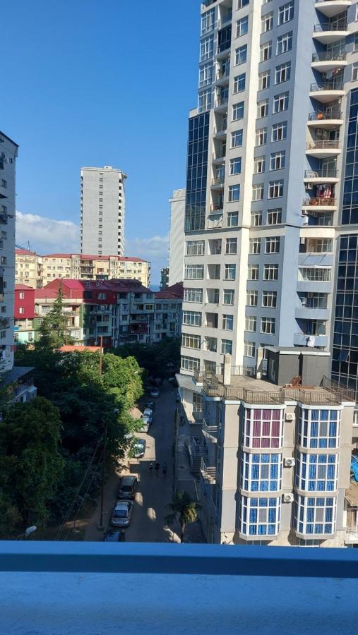 Andrew'S 2 Rooms Apartment In Batumi Ანდრიას 2 Ოთახიანი Აპარტამენტი Ბათუმში Zewnętrze zdjęcie